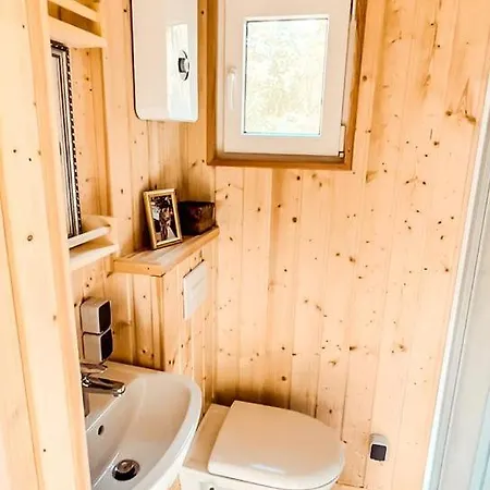 Hébergement de vacances Wonderful Tiny House Perfect For A Unique Glamping Experience In Germany Vorpochten